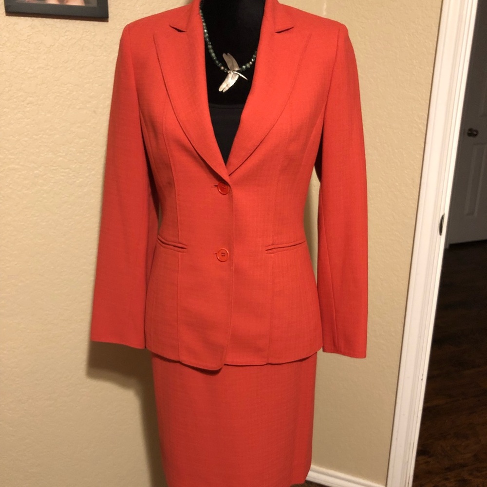 Kasper Classic Skirt Suit in Persimmon Sz 2/4
